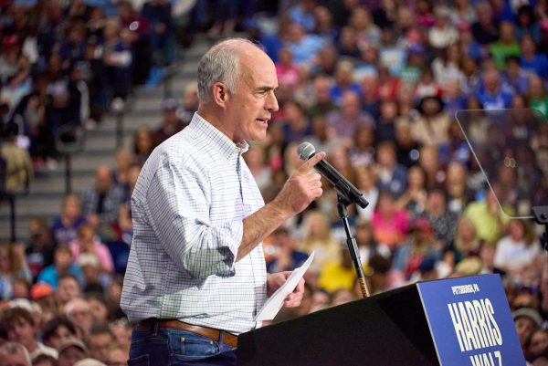 Incumbuent Senator Bob Casey (D) speaks at a Harris-Walz rally.