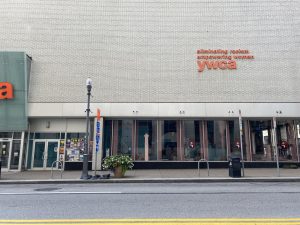 The former YMCA headquarters at 305 Wood St. continues to sit empty ever since Mandarin Gourmet's 2023 closing.